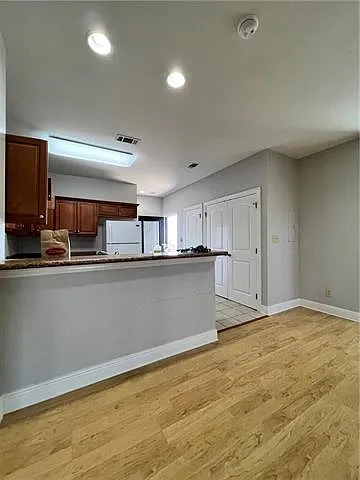 126 Lakeview Dr #B — Photo 11