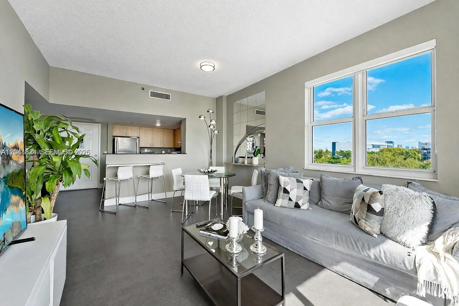 The Aston Condo — Photo 4