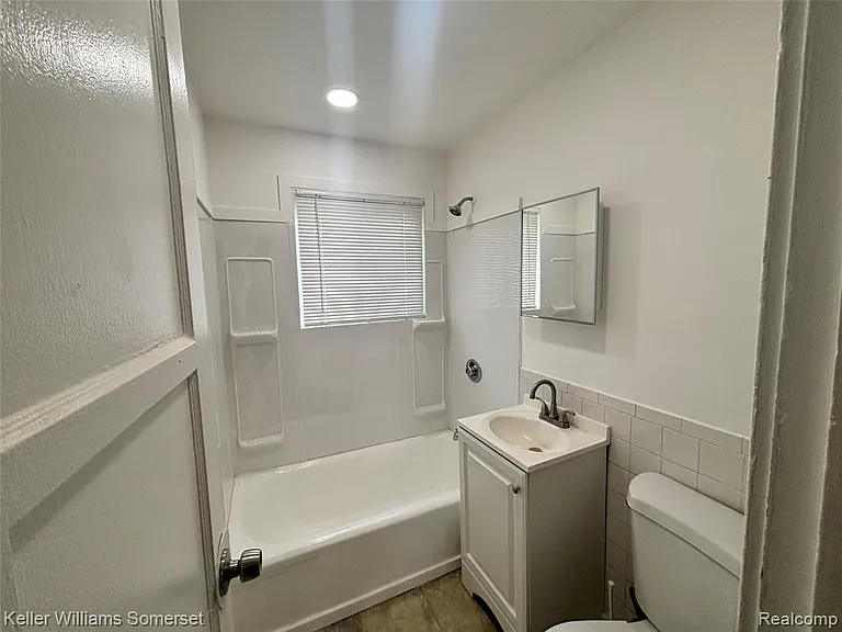 32057 Cheboygan Ct — Photo 9