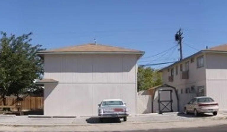 630 D St — Photo 3
