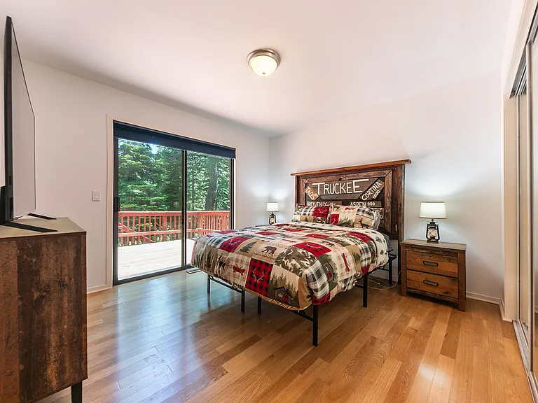 11059 Zermatt Dr — Photo 16