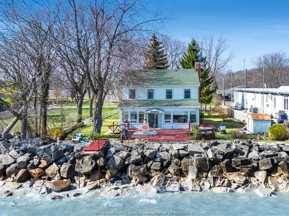 1247 Heritage Rd, Kingsville, ON N9Y 2E6