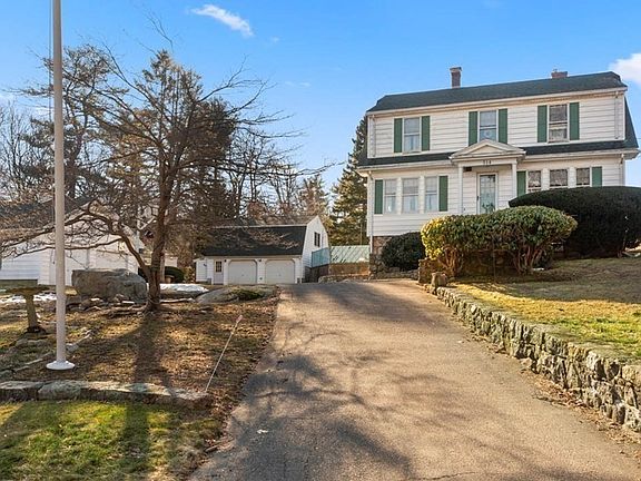 3rd image of 514 Essex Ave