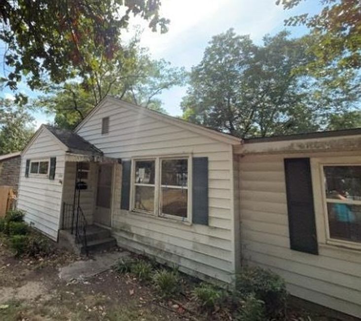 1st image of 1600 S Pierce St