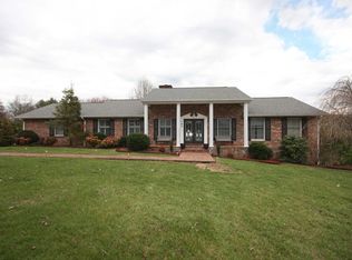 140 Par Pl, Abingdon, VA 24211