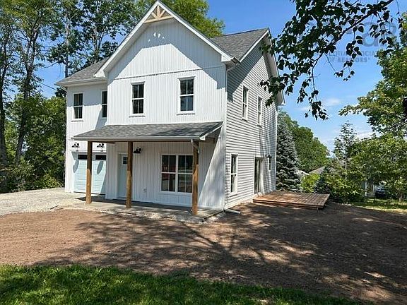 5th image of 496 Highland Ave