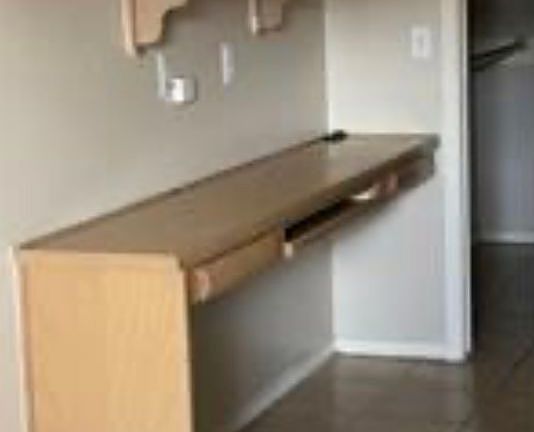 4th image of 703 La Mancha Dr #2