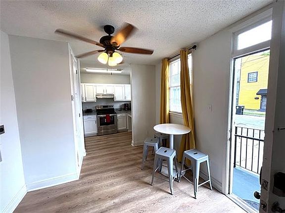 5th image of 1039 Marais St #3