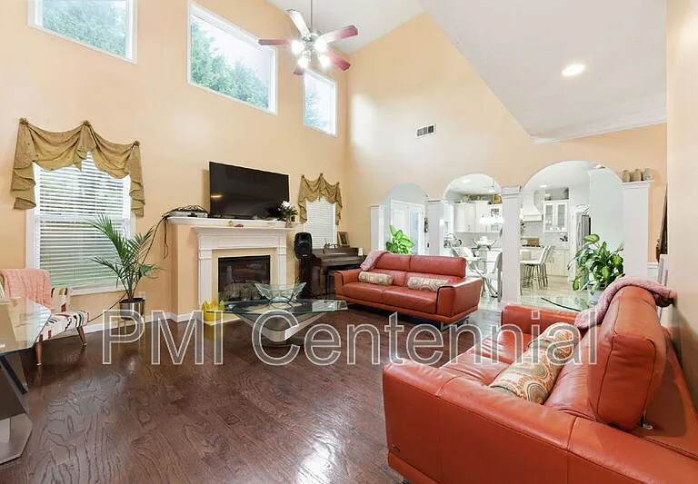 1816 Jameson Cir NE — Photo 9