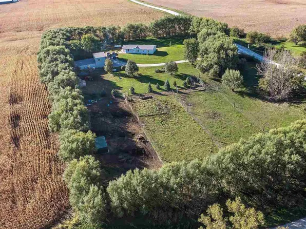 1210 Fir Ave, Wellman, IA 52356