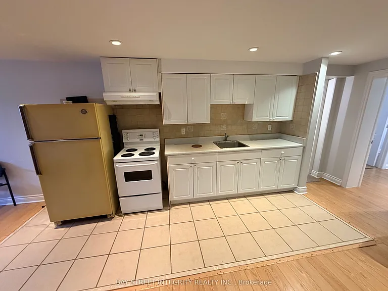 59 Christina Cres #BASEMENT — Photo 3