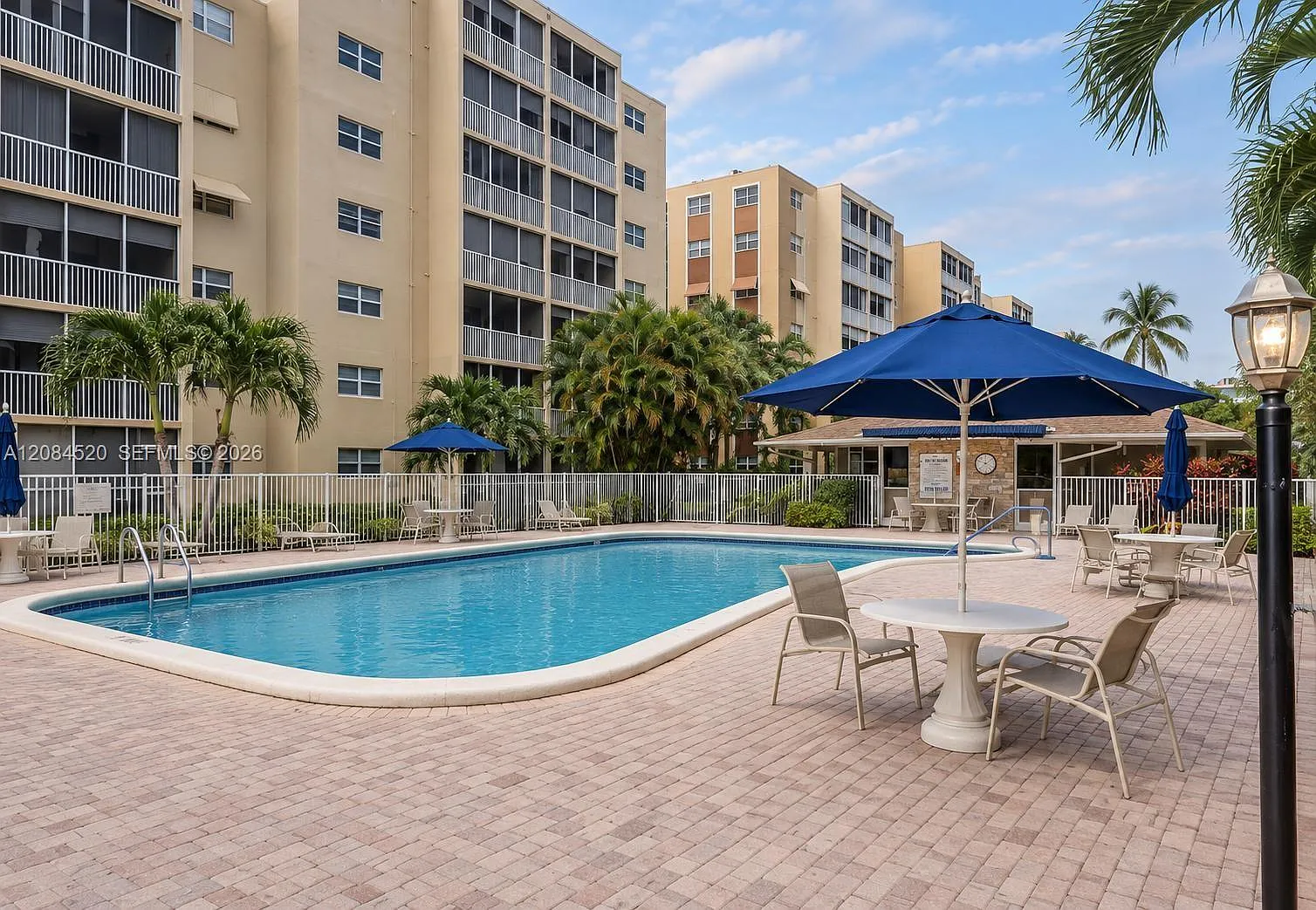 Meadowbrook Towers Condo — Photo 1