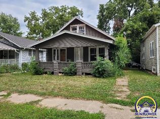 1192 SW Macvicar Ave, Topeka, KS 66604