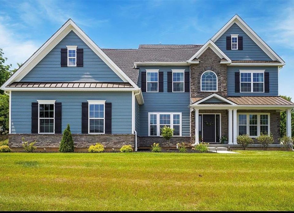 1st image of 984 Fairway Dr #34