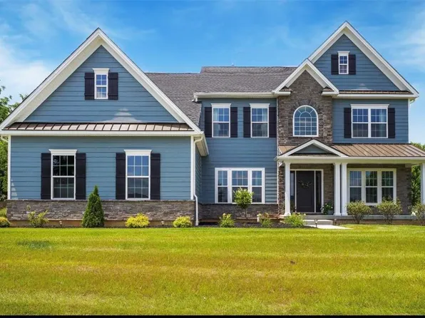 984 Fairway Dr #34, Easton, PA 18040