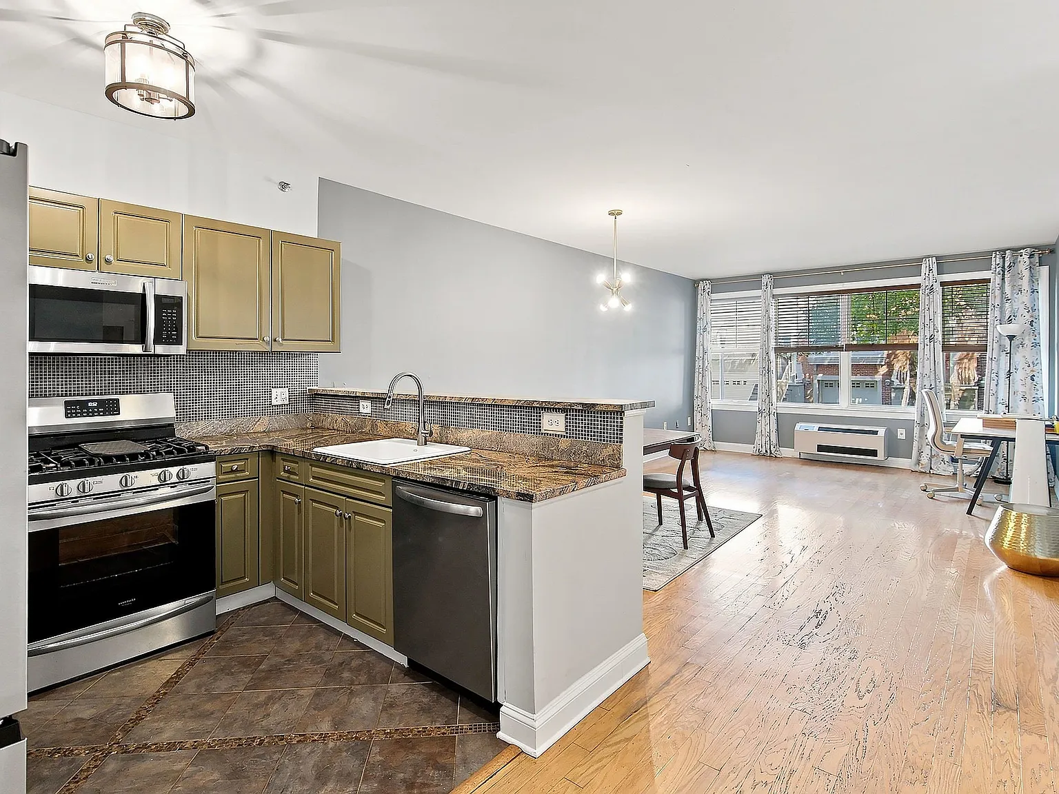 30 Constitution Way — Photo 4