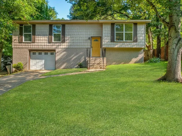 2760 Raintree Cir, Tallahassee, FL 32308