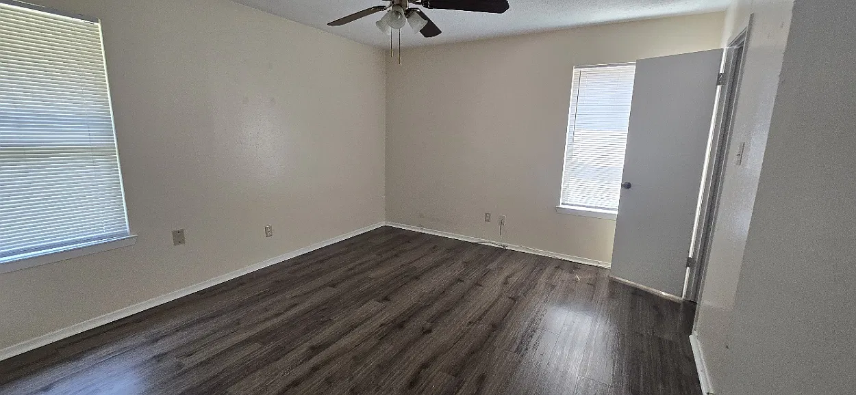 2108 Lago Trl - 1 — Photo 2