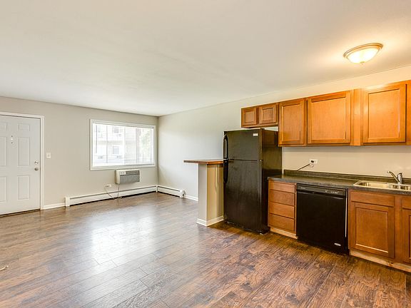 3rd image of 1000 N Halsted St #7900-7