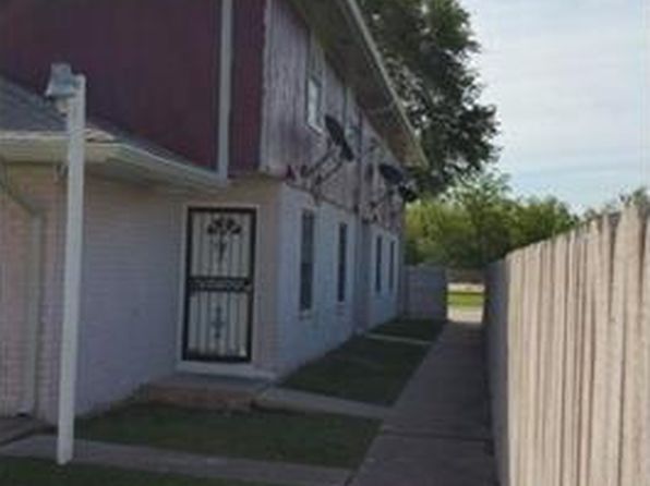 10921 Roger Dr APT C