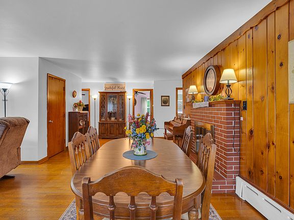 2nd image of 604 Hannah St