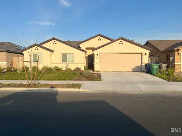 2240 Pheasant Dr, Delano, CA 93215