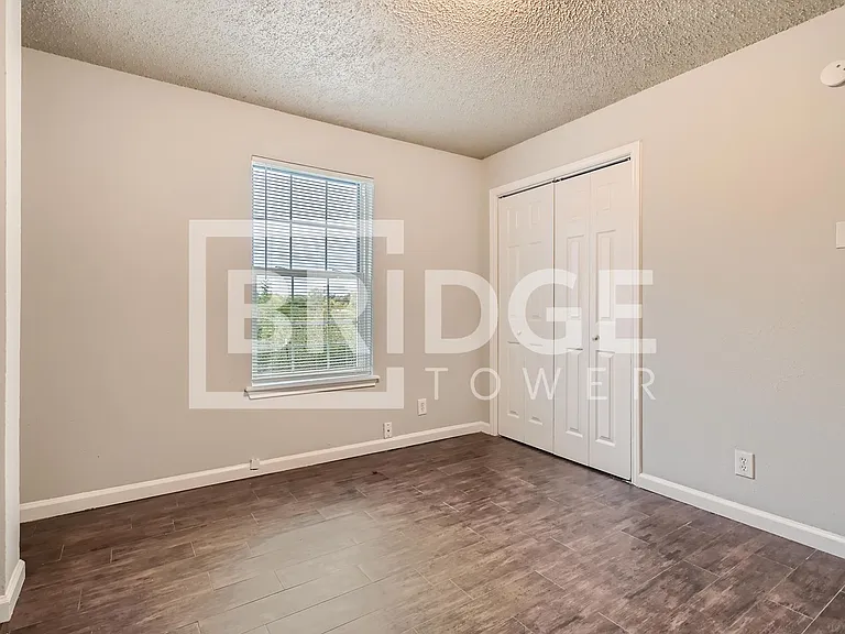 806 Prairie Creek Dr — Photo 12