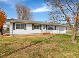 1002 N Main St, Brighton, IL 62012