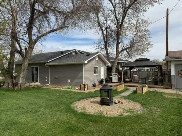 148 W 4th St, Drumheller, AB T0J 0Y1