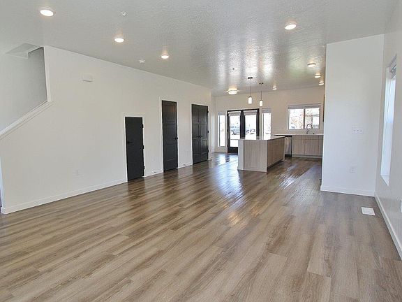 4th image of 3918 Brian Ave #104