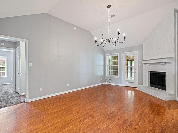 3rd image of 7697 Mesa Dr