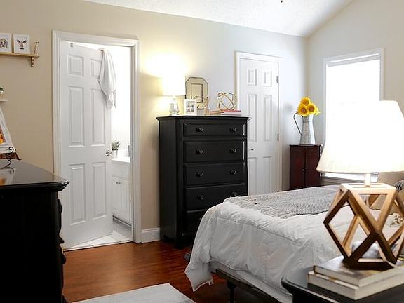 Master bedroom (with master bath)