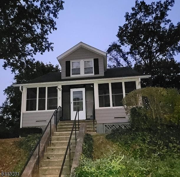 1st image of 11 Vine St