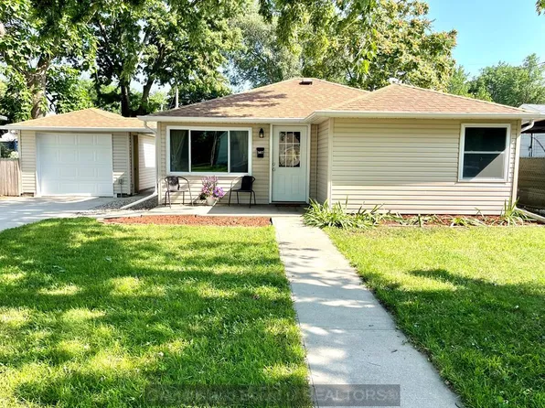507 E 12th St, Grand Island, NE 68801
