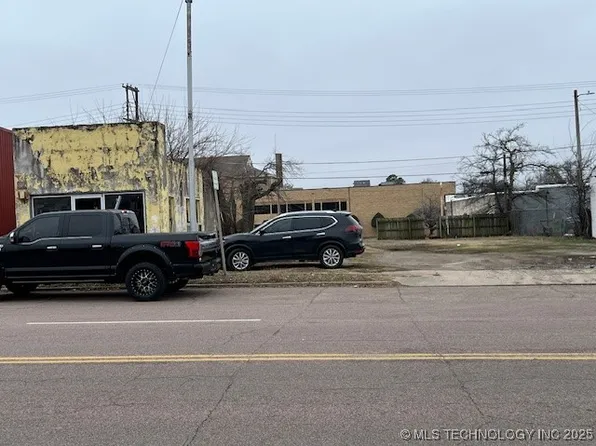 709 W Broadway St, Muskogee, OK 74401