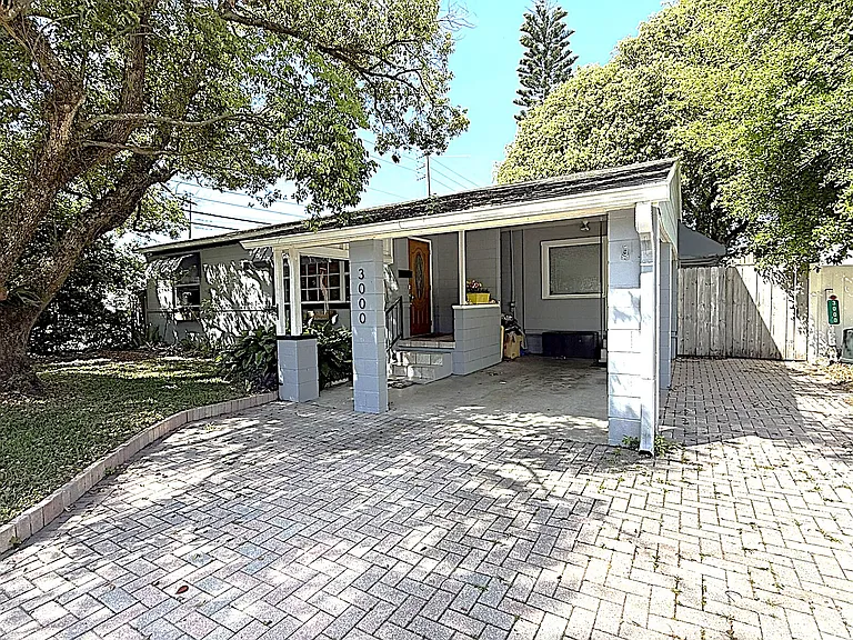 3000 Knollwood Cir — Photo 5