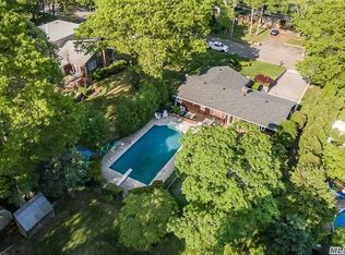 82 Pennsylvania Ave, Medford, NY 11763