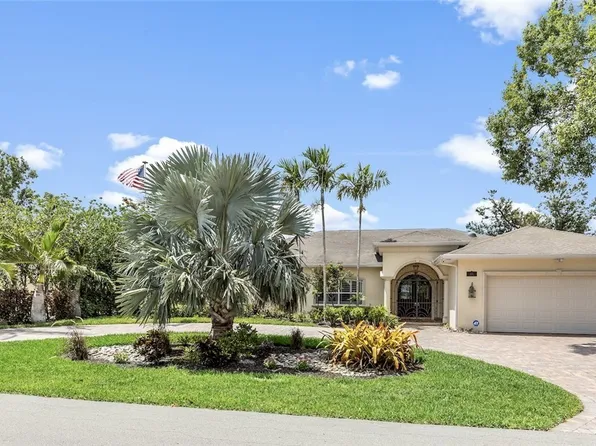 1282 Miracle Ln, Fort Myers, FL 33901