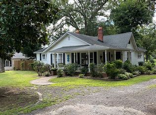 206 Harvey Rd, Greer, SC 29651