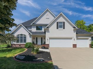 2106 Foxtail Rd, Bloomington, IL 61704