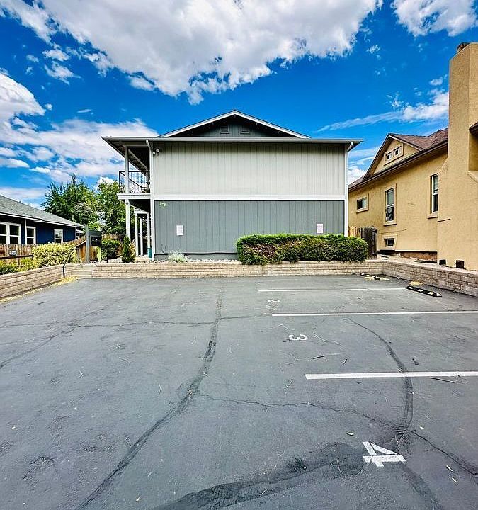 1st image of 822 Holcomb Ave APT 2