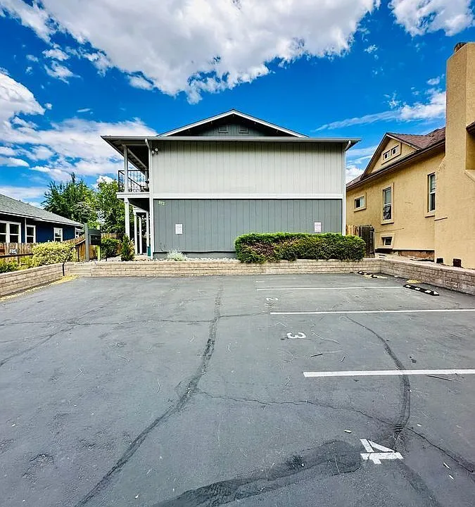822 Holcomb Ave #2