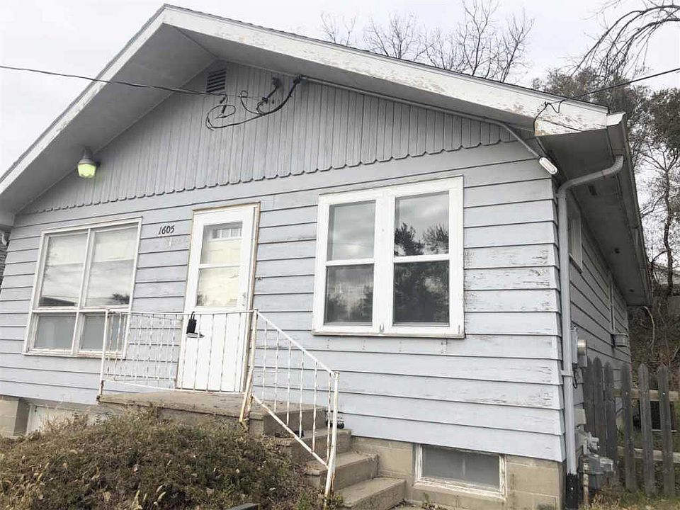 1st image of 1605 24th St