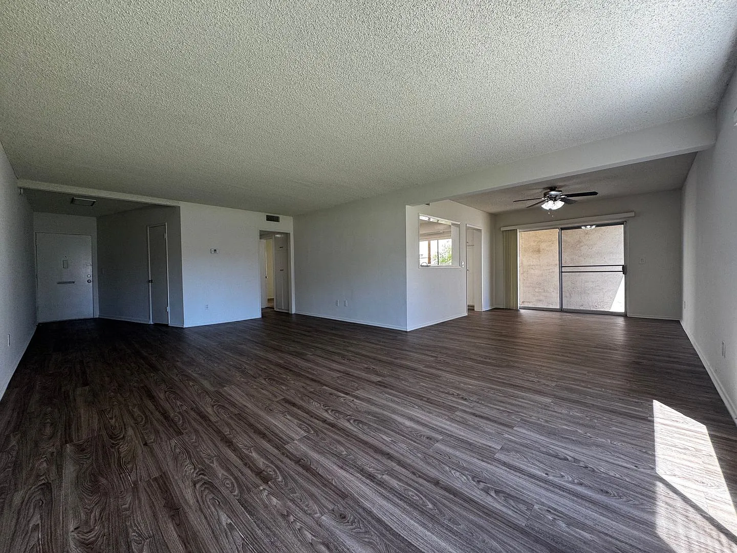 100 - Kimberly Apartments — Photo 3