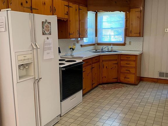 4th image of 906 Morgan St