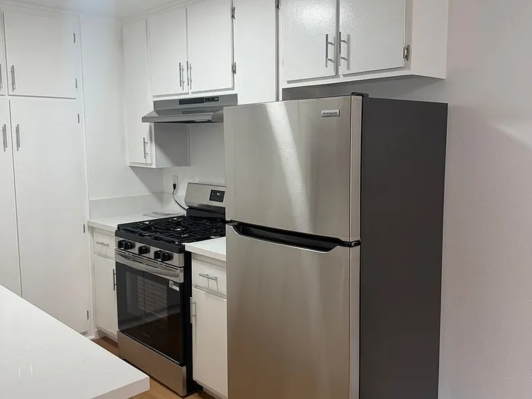 14100 Chadron Avenue — Photo 11