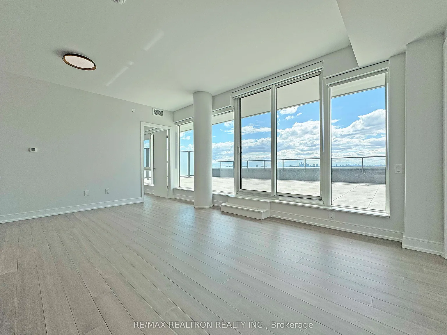 3 bed, $5,995 — Photo 3