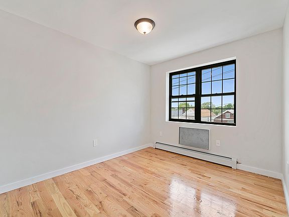 3rd image of 422 Leland Ave #3F