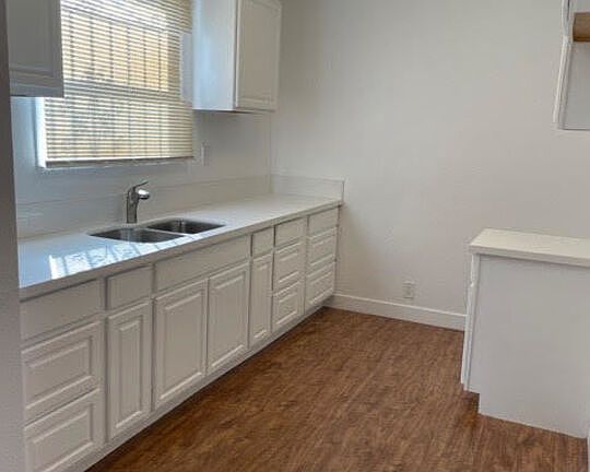 3rd image of 3320 W 77th St