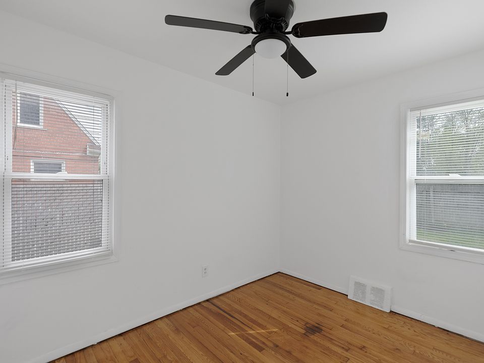 20720 Moross Rd, photo 10
